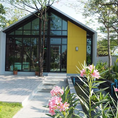 Warila Hotel Samut Prakan Ngoại thất bức ảnh